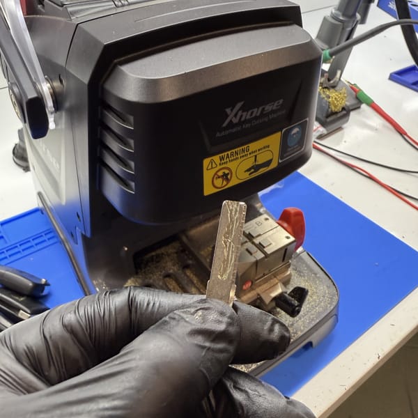 🔑 Kopia klucza awaryjnego (grot + chip) – od 150 zł